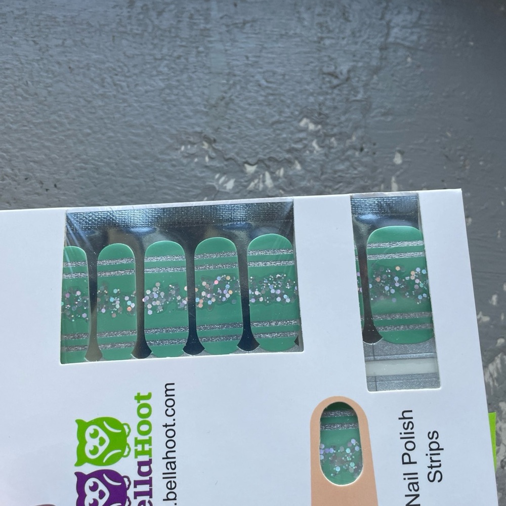 Green Nail Polish Strips
